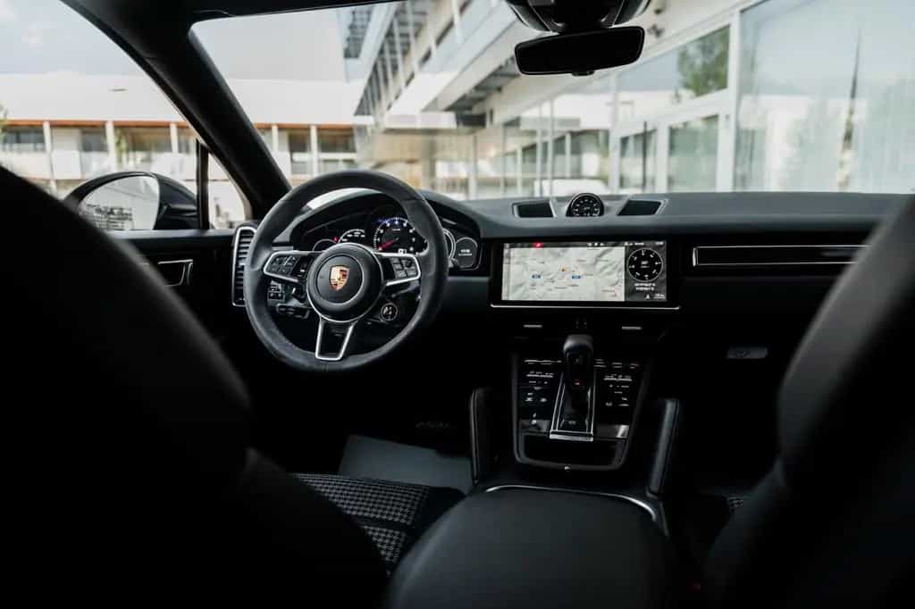 Porsche Cayenne Coupe-Leichtbau Sportpaket-22"-Matrix 10/2020-photo-18