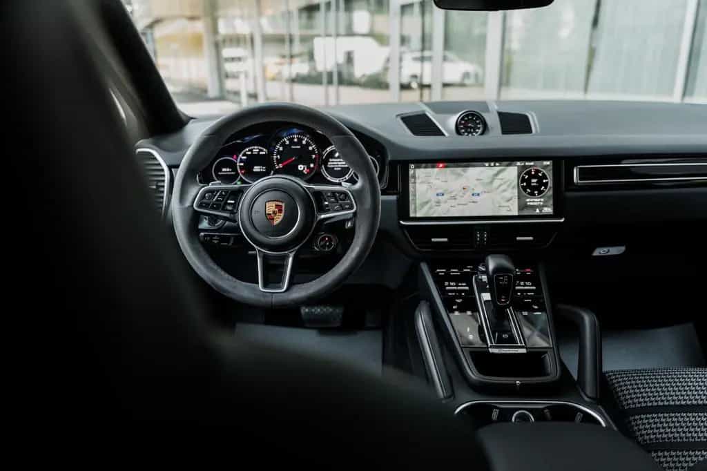 Porsche Cayenne Coupe-Leichtbau Sportpaket-22"-Matrix 10/2020-photo-19