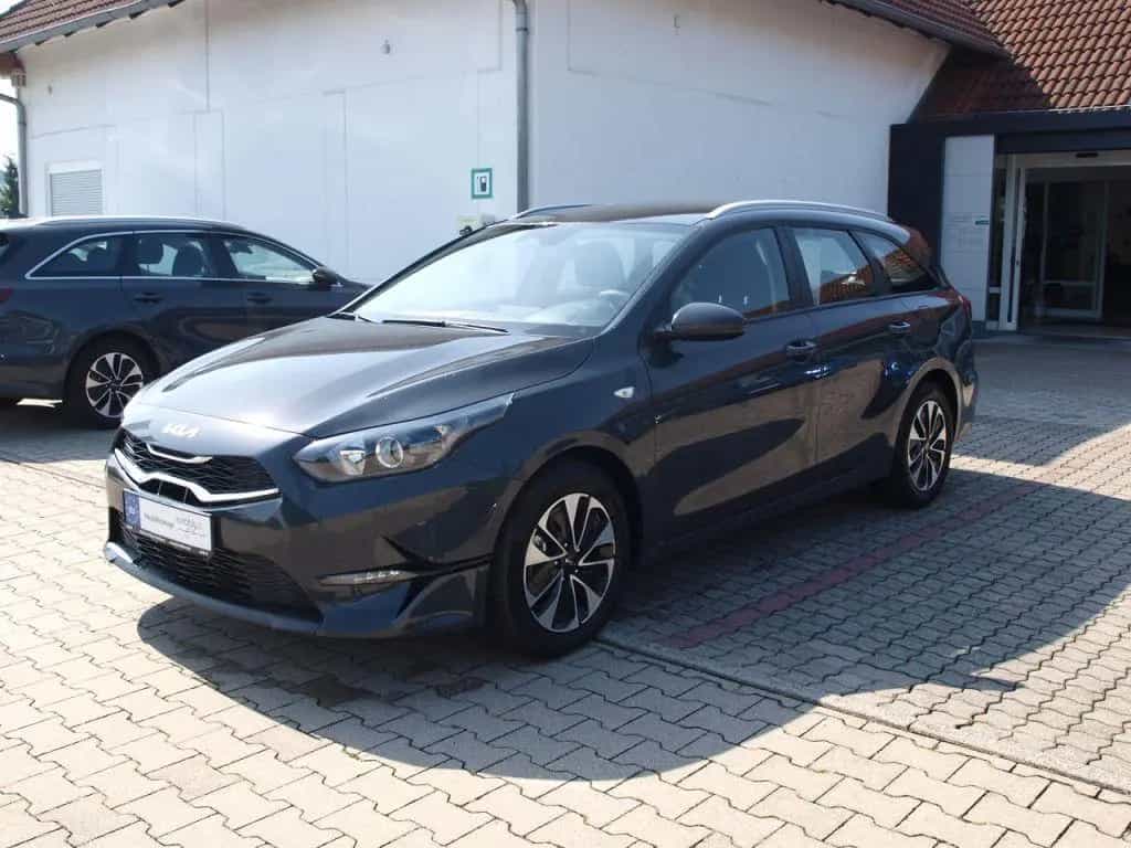 Kia Ceed SW 1.5T DCT7 OPF NAVI KAMERA ALU SHZG 08/2025-photo-0