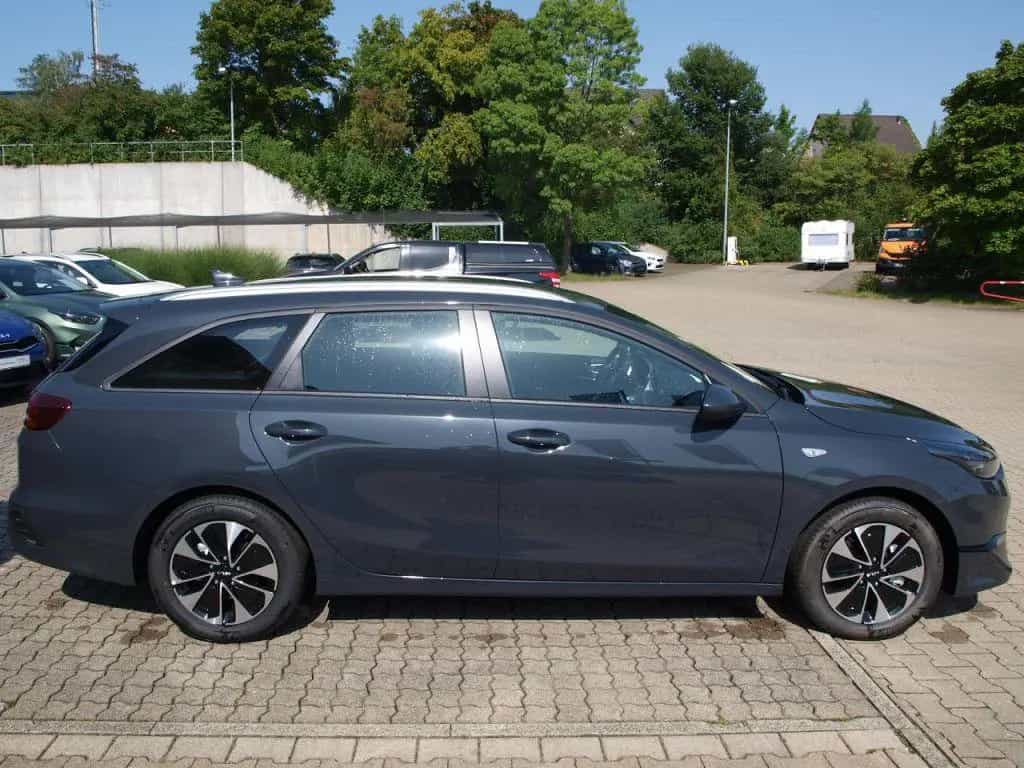 Kia Ceed SW 1.5T DCT7 OPF NAVI KAMERA ALU SHZG 08/2025-photo-5