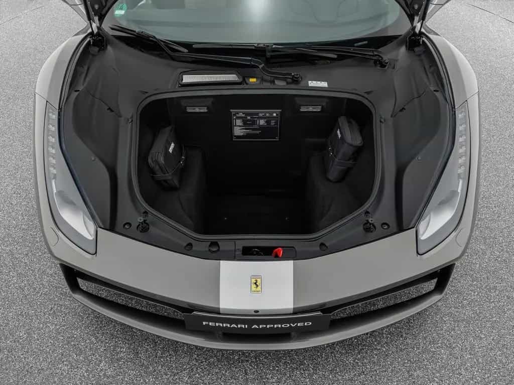 Ferrari 488 GTB TAILOR MADE 70 ANNI 01/2018-photo-26