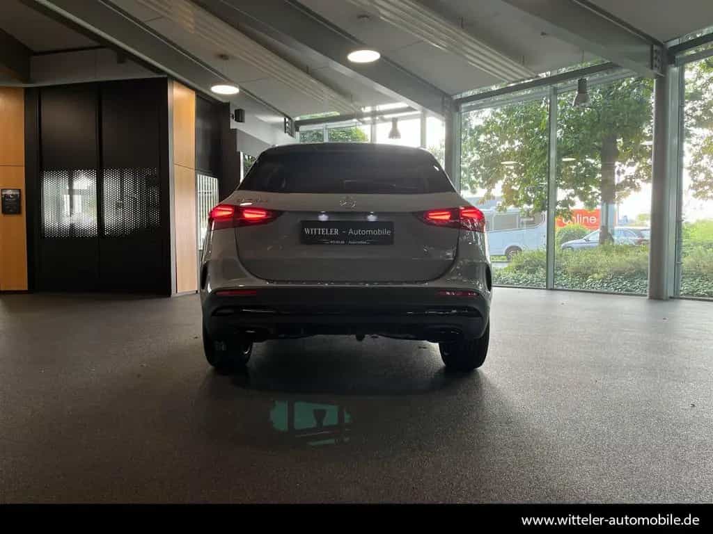 Mercedes-Benz GLA 180 AMG-Line AHK/LED/Kamera/Night/Distronic 08/2025-photo-10