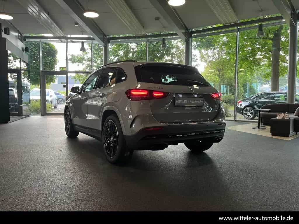 Mercedes-Benz GLA 180 AMG-Line AHK/LED/Kamera/Night/Distronic 08/2025-photo-11