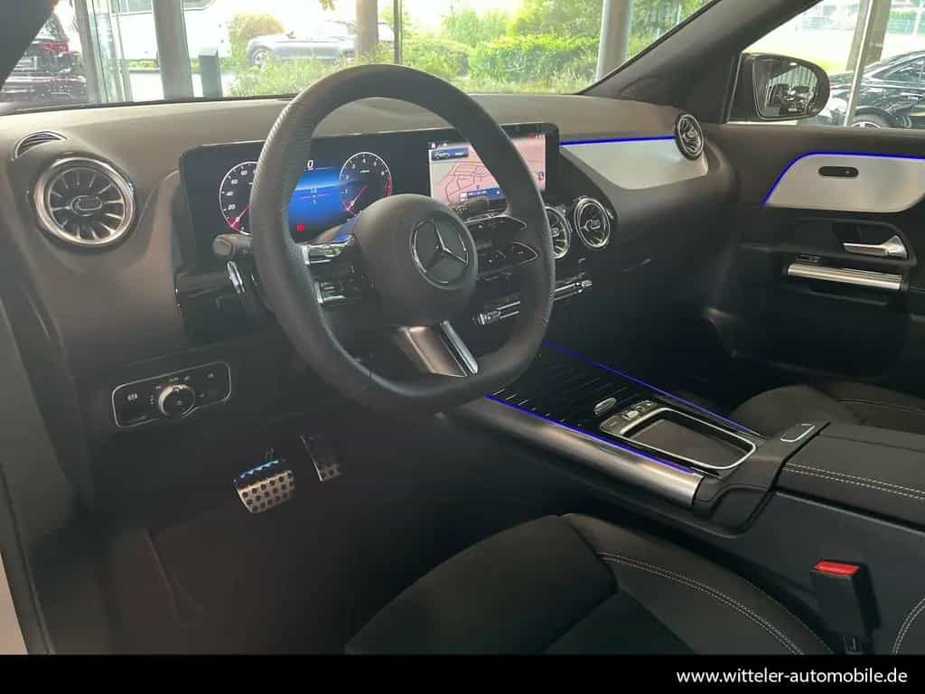 Mercedes-Benz GLA 180 AMG-Line AHK/LED/Kamera/Night/Distronic 08/2025-photo-8