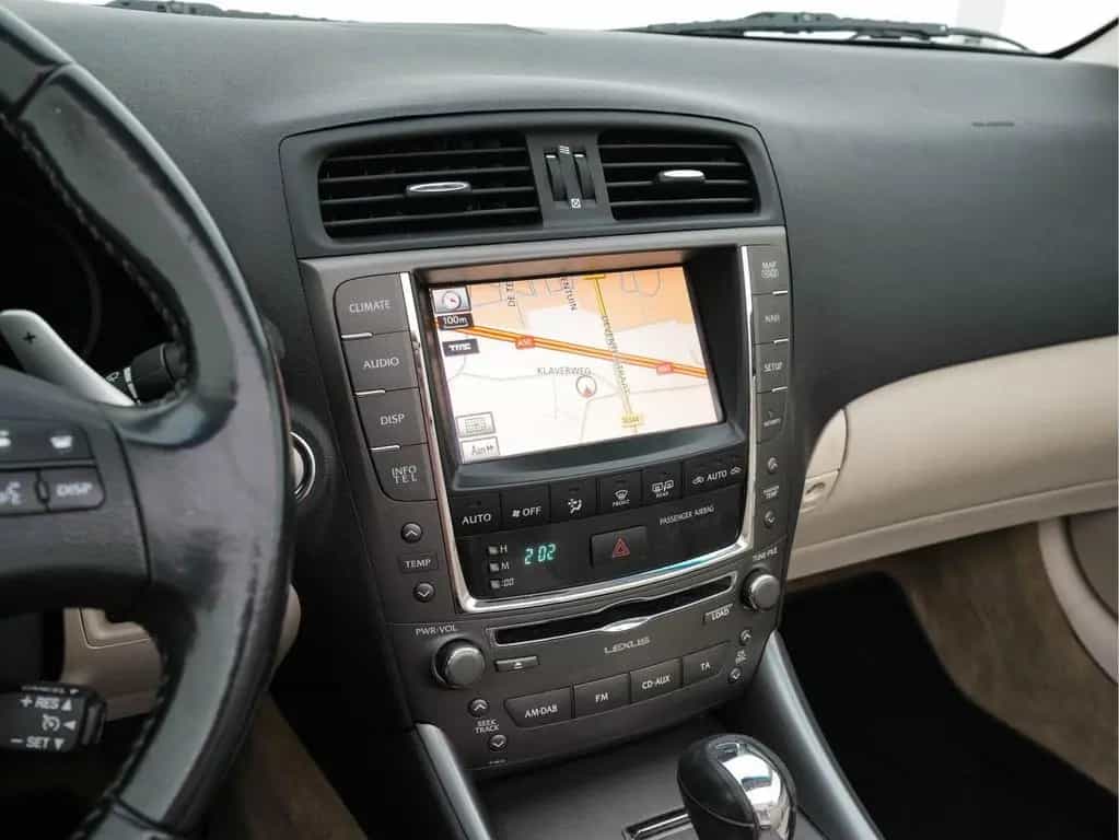 Lexus IS 250 Cabrio 250C Luxury Aut. * LEATHER | NAVI- 02/2010-photo-15