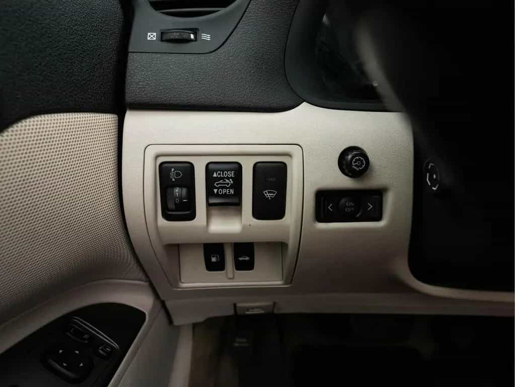 Lexus IS 250 Cabrio 250C Luxury Aut. * LEATHER | NAVI- 02/2010-photo-21