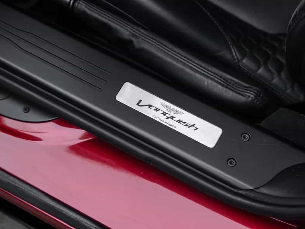 Aston Martin Vanquish 01/2014-photo-8