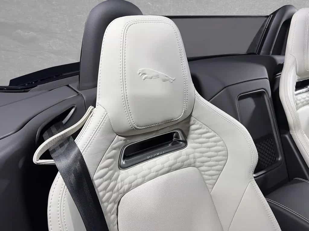 Jaguar F-Type Cabrio P450 R-Dynamic Black Pack AWD Kl 01/2024-photo-16