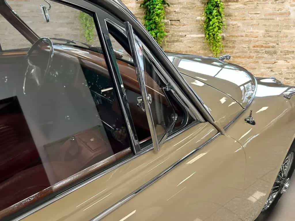 Jaguar MK II 340 Saloon 3.4 Liter Wertgutachten, fzg hi 07/1968-photo-17
