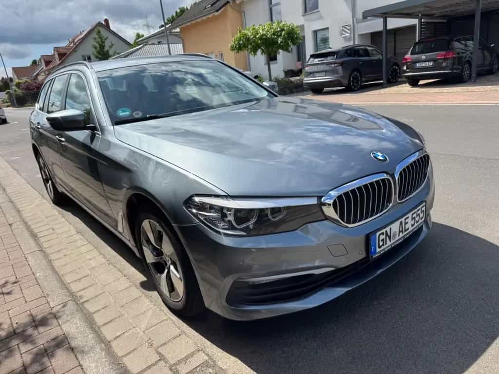 BMW 520 Touring Business Paket+BMW SERVICE NEU! 03/2020-photo-1