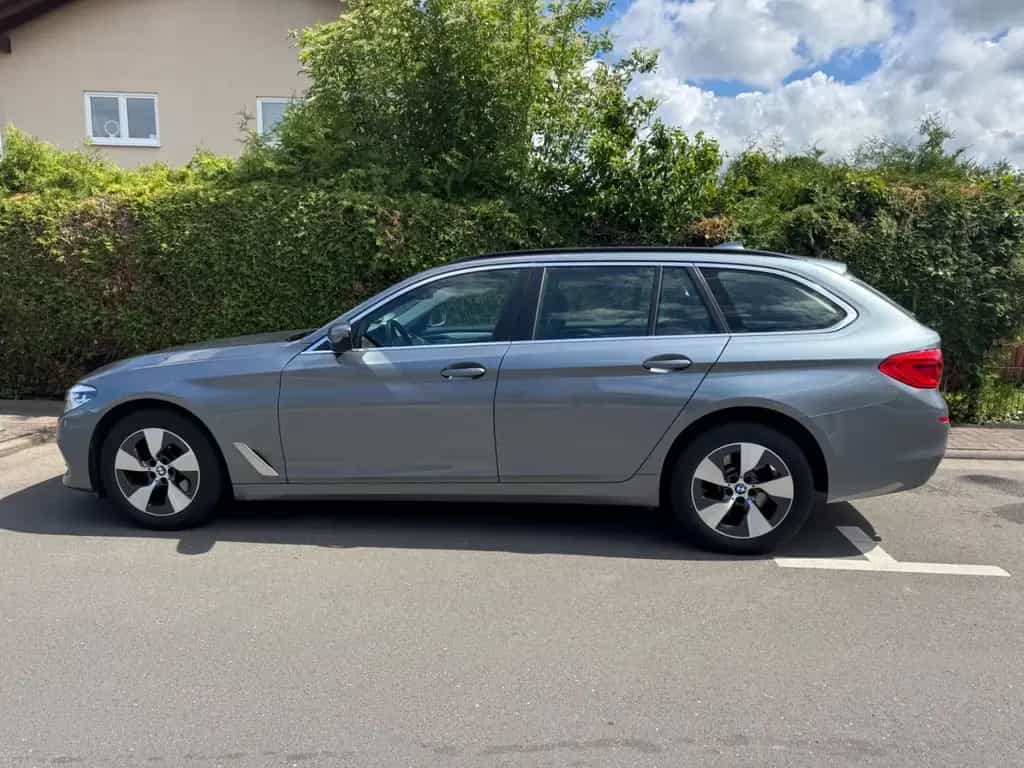 BMW 520 Touring Business Paket+BMW SERVICE NEU! 03/2020-photo-4