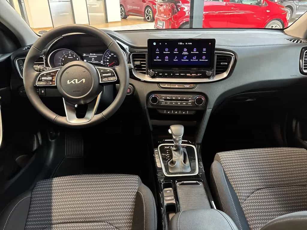 Kia Ceed Ultimate Edition 1.5T 48V DCT *7 Jahre Kia 01/2026-photo-12