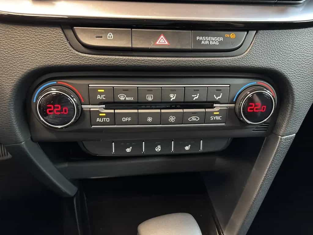 Kia Ceed Ultimate Edition 1.5T 48V DCT *7 Jahre Kia 01/2026-photo-13