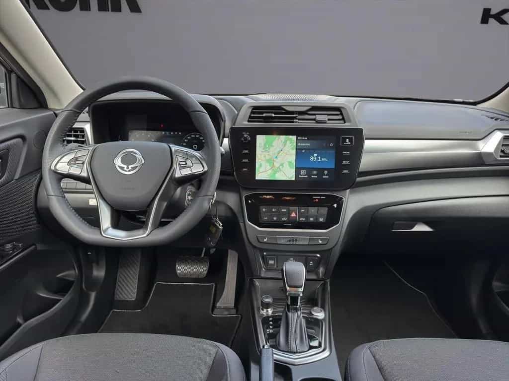 KGM Tivoli Nomad 1.5 2WD *SHZ/RFK/APP/PDC* null-photo-11