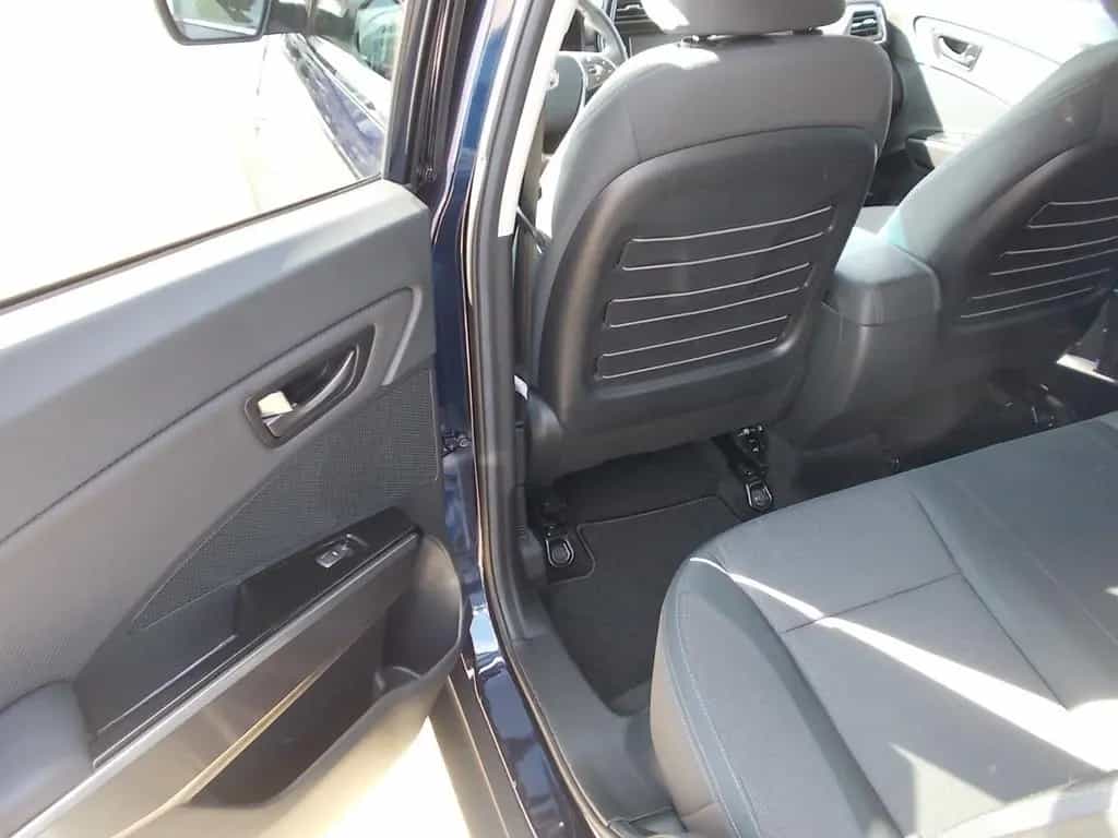Ssangyong Tivoli 1.5 T Amber  Klima Kamera Tempomat PDC 04/2023-photo-13