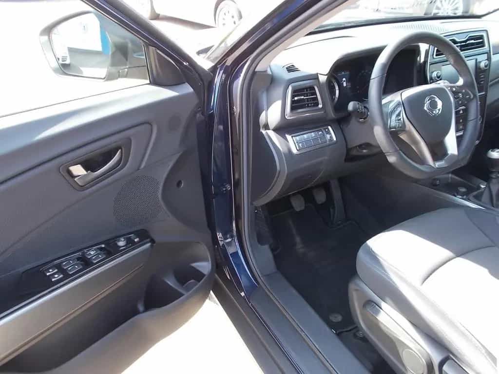 Ssangyong Tivoli 1.5 T Amber  Klima Kamera Tempomat PDC 04/2023-photo-14