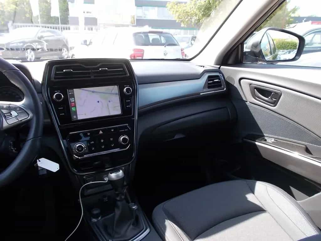 Ssangyong Tivoli 1.5 T Amber  Klima Kamera Tempomat PDC 04/2023-photo-18