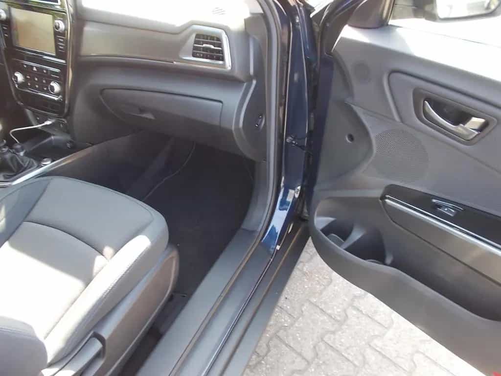 Ssangyong Tivoli 1.5 T Amber  Klima Kamera Tempomat PDC 04/2023-photo-27