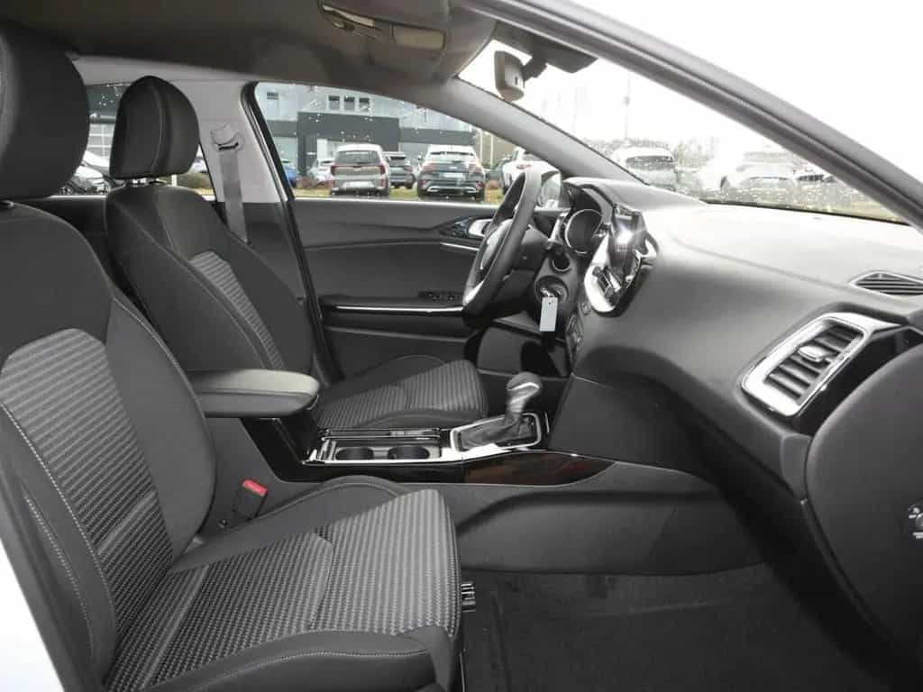 Kia Ceed 1.5T DCT Vision Navi Kamera ACC Lenkradhzg 04/2026-photo-8