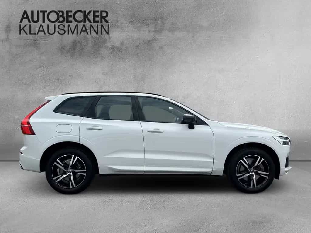 Volvo XC60 R Design 2WD B4 AHK Leder Digitales Cockpit 08/2021-photo-3