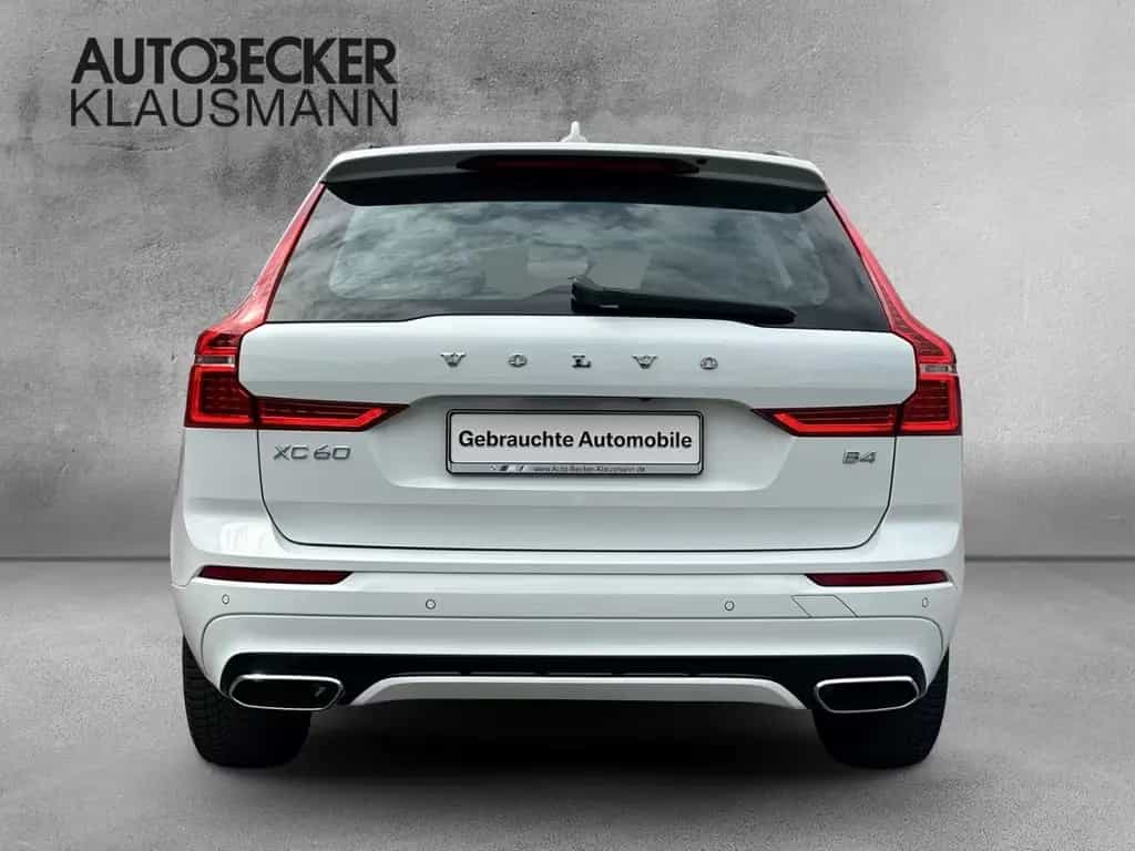 Volvo XC60 R Design 2WD B4 AHK Leder Digitales Cockpit 08/2021-photo-5