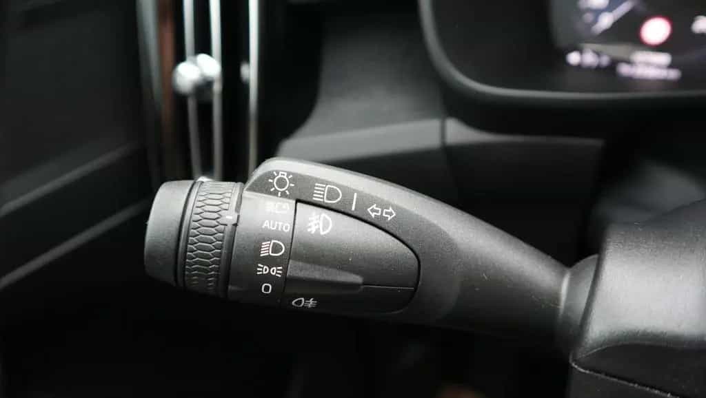 Volvo XC40 Momentum Pro-Automatik-LED-Standhzg. 05/2019-photo-11