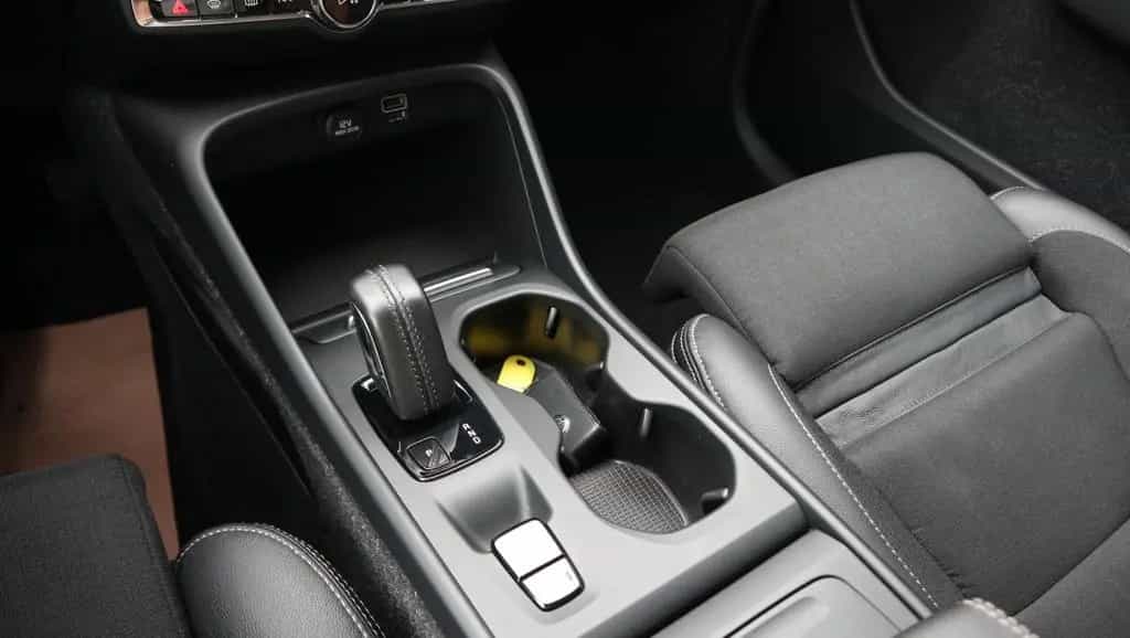 Volvo XC40 Momentum Pro-Automatik-LED-Standhzg. 05/2019-photo-18