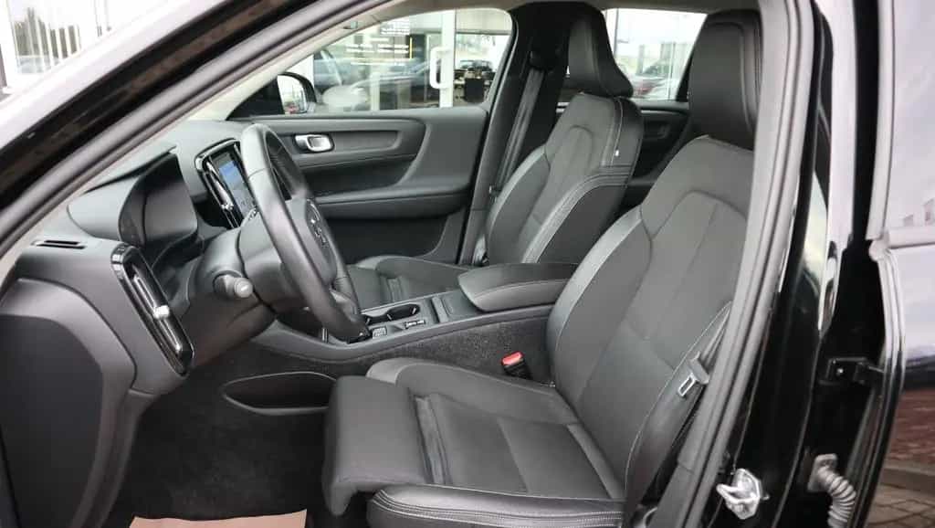 Volvo XC40 Momentum Pro-Automatik-LED-Standhzg. 05/2019-photo-22