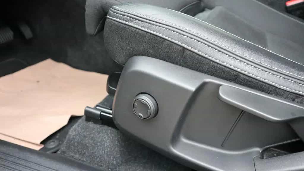 Volvo XC40 Momentum Pro-Automatik-LED-Standhzg. 05/2019-photo-23