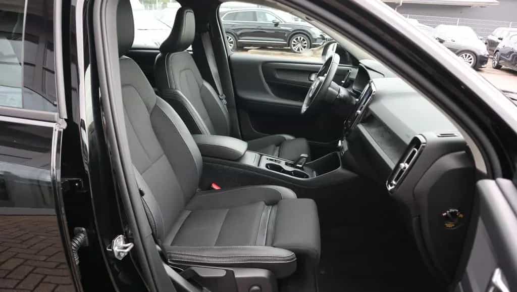Volvo XC40 Momentum Pro-Automatik-LED-Standhzg. 05/2019-photo-24