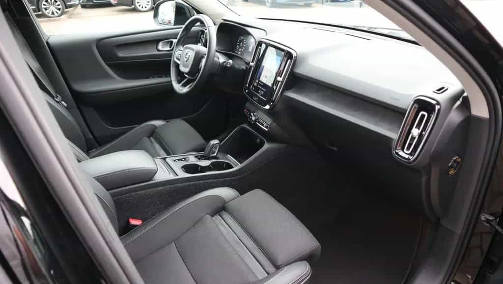 Volvo XC40 Momentum Pro-Automatik-LED-Standhzg. 05/2019-photo-25