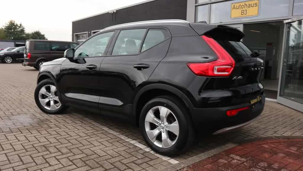 Volvo XC40 Momentum Pro-Automatik-LED-Standhzg. 05/2019-photo-3