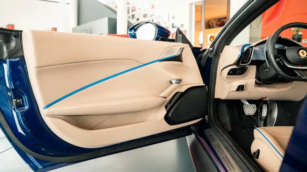 Ferrari Roma Spider 02/2025-photo-18