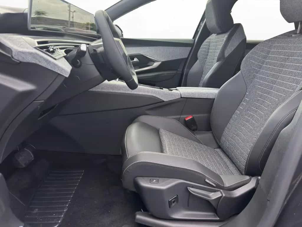 Peugeot 3008 Allure Hybrid *Tankgutschein 1.000€* Kamera 06/2025-photo-8