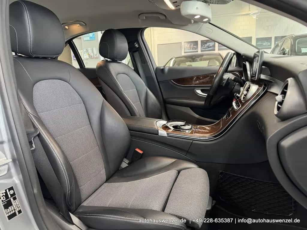 Mercedes-Benz C-Class 180 Lim. Aut. Avantgarde NAVI LED SITZHEIZUNG 03/2015-photo-19