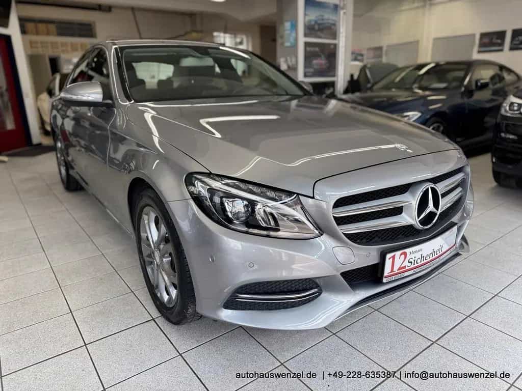 Mercedes-Benz C-Class 180 Lim. Aut. Avantgarde NAVI LED SITZHEIZUNG 03/2015-photo-4