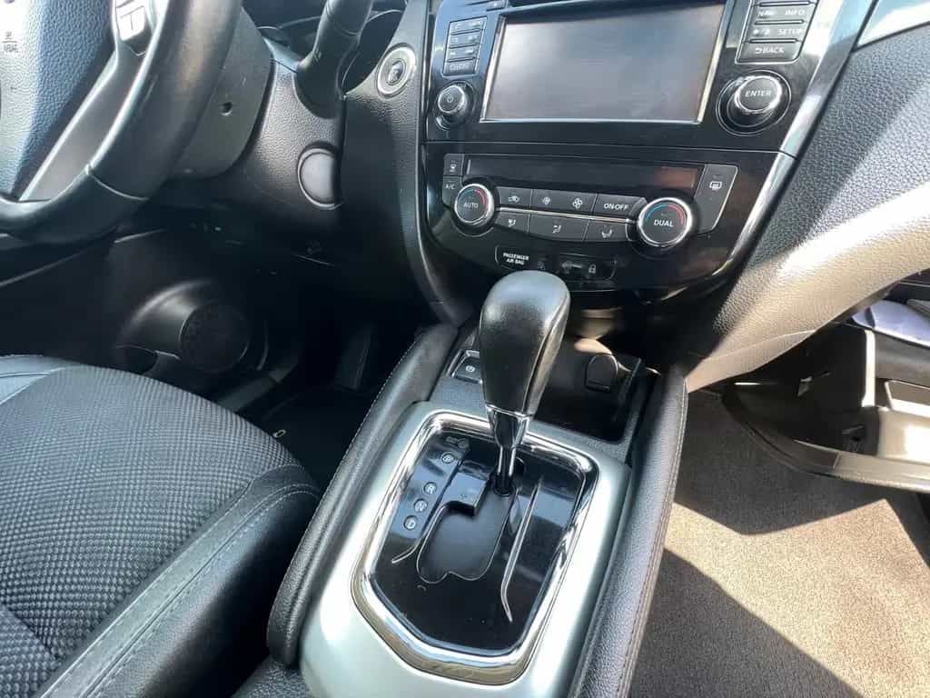 Nissan Qashqai Tekna Automatik/Tüv+Steuerkette Neu 04/2016-photo-24