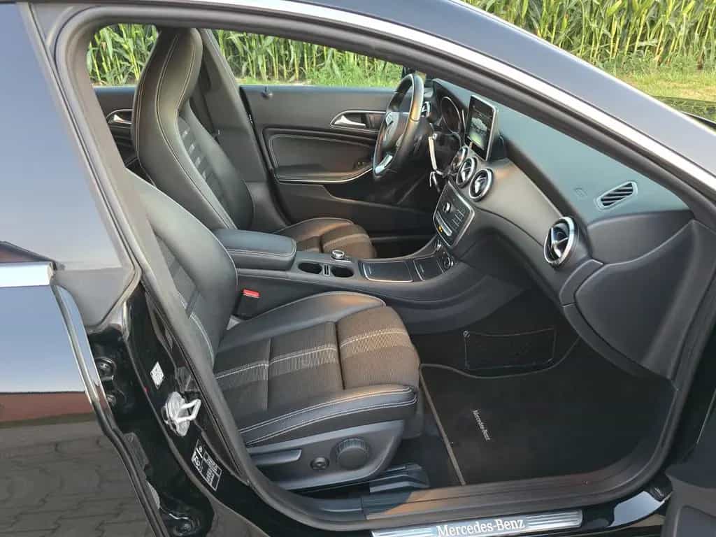 Mercedes-Benz CLA 200 Shooting Brake AT Teil Leder Navi Alu 10/2016-photo-11