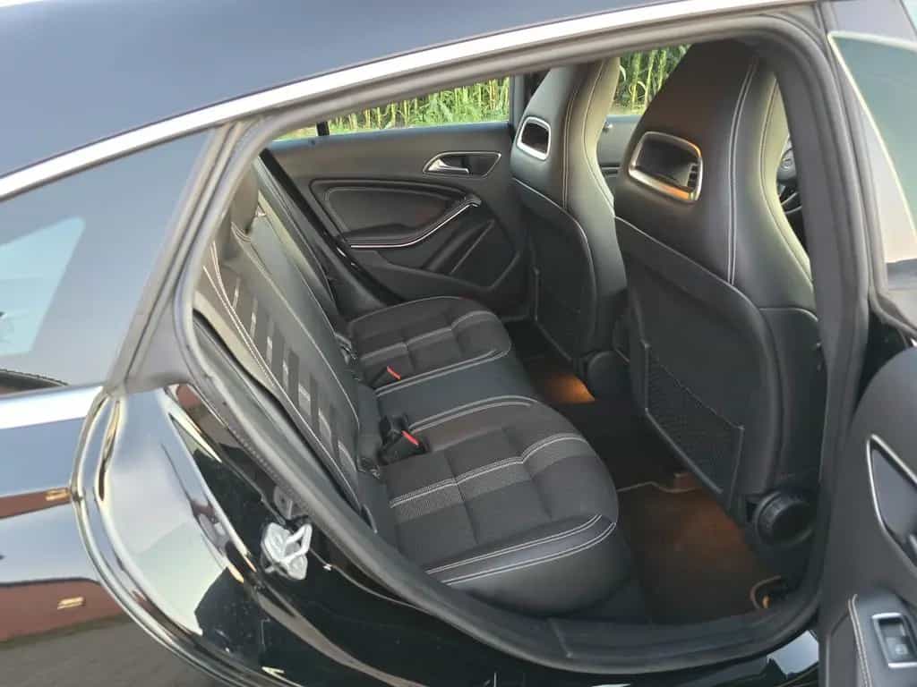 Mercedes-Benz CLA 200 Shooting Brake AT Teil Leder Navi Alu 10/2016-photo-13