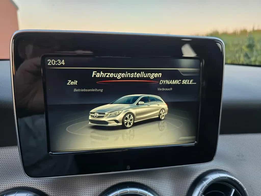 Mercedes-Benz CLA 200 Shooting Brake AT Teil Leder Navi Alu 10/2016-photo-30