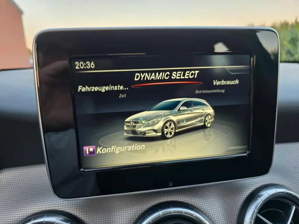 Mercedes-Benz CLA 200 Shooting Brake AT Teil Leder Navi Alu 10/2016-photo-37