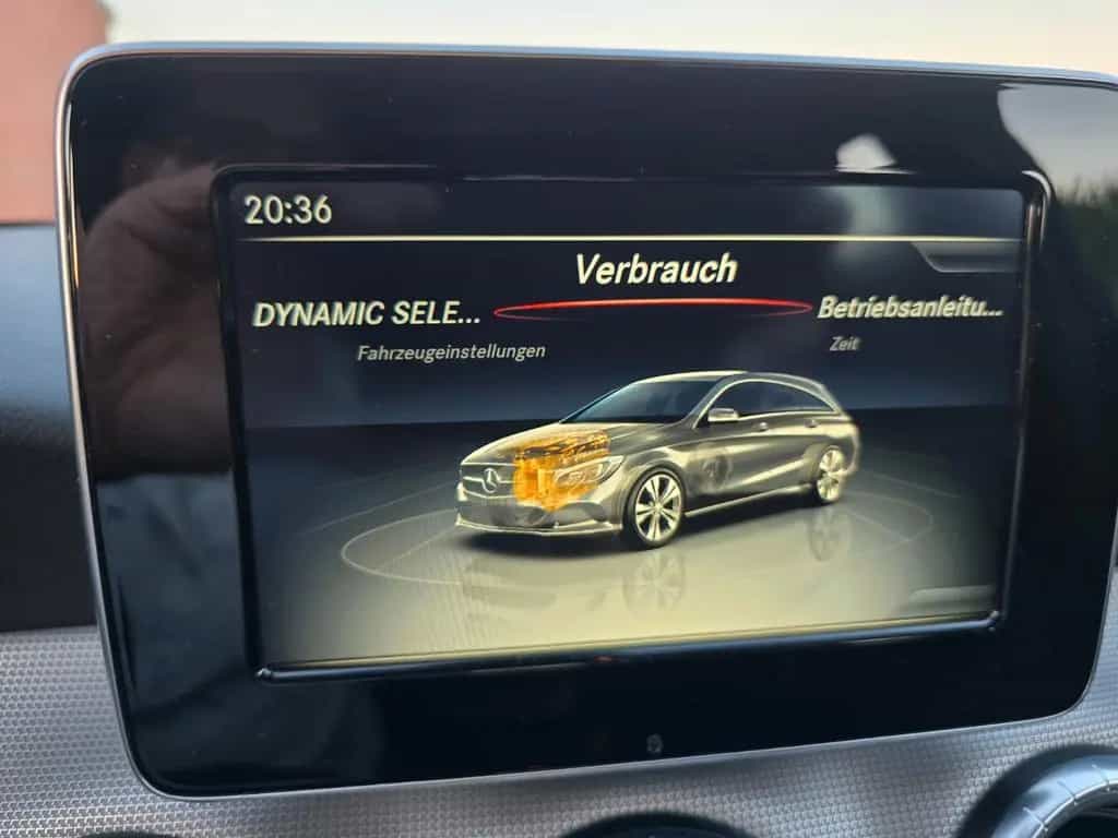 Mercedes-Benz CLA 200 Shooting Brake AT Teil Leder Navi Alu 10/2016-photo-38
