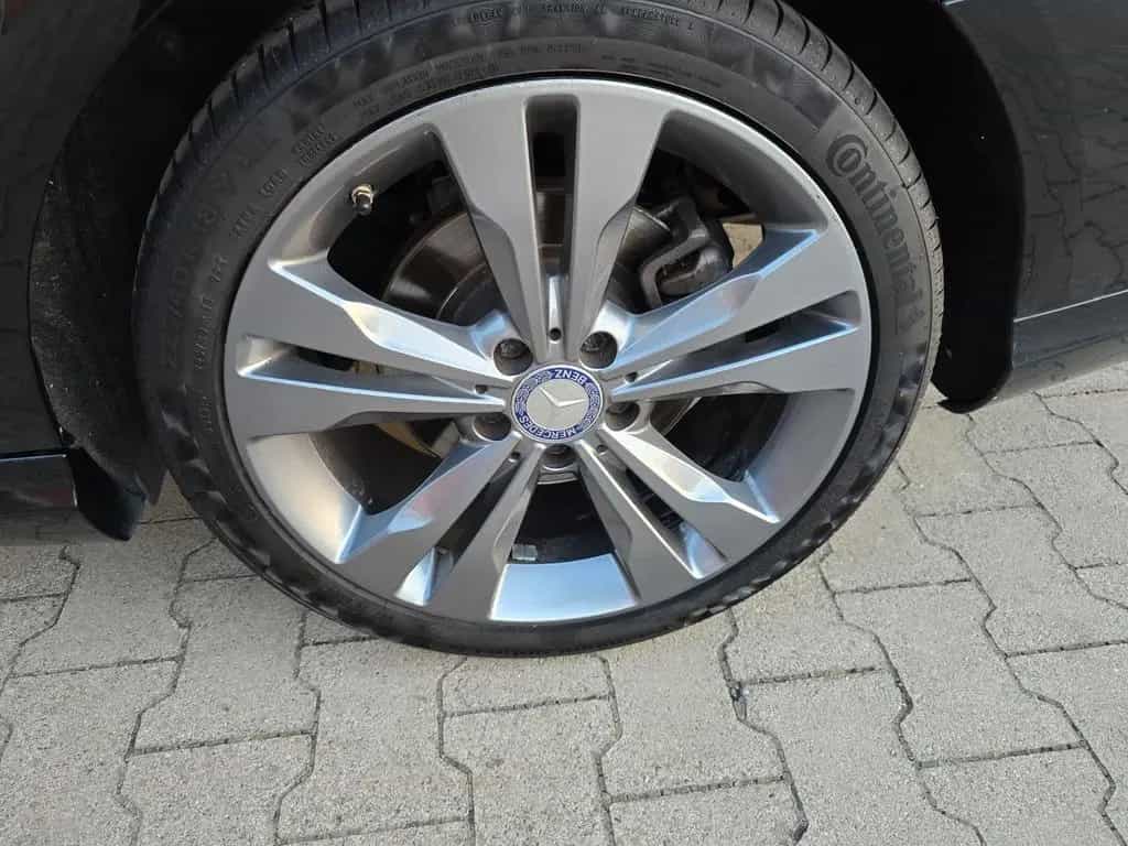 Mercedes-Benz CLA 200 Shooting Brake AT Teil Leder Navi Alu 10/2016-photo-5