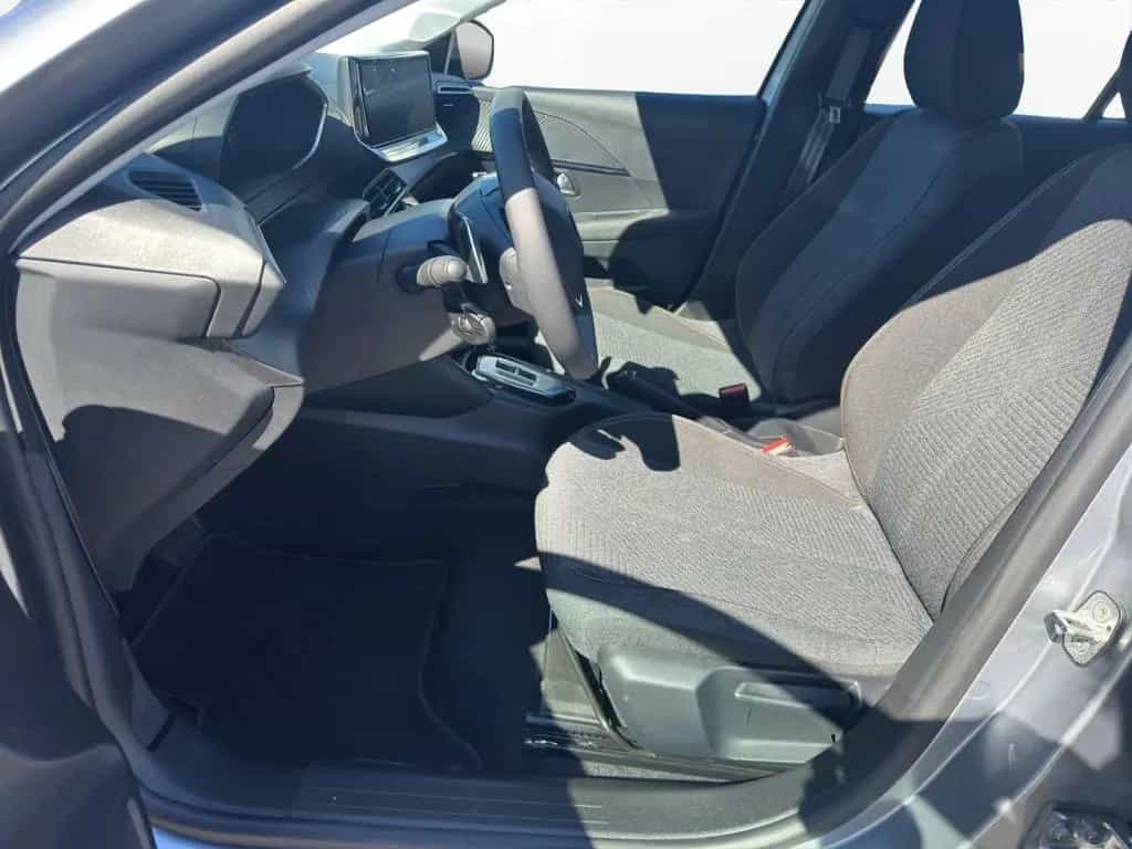 Peugeot 208 Style Mildhybrid 110 e-DSC6 PDC SHZ CarPlay 09/2025-photo-7