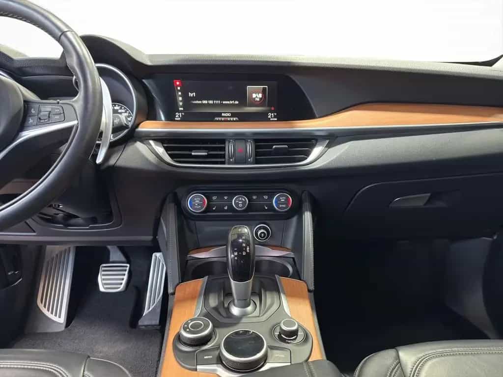 Alfa Romeo Stelvio First Edition Q4*Metallic-Lackierung* 03/2017-photo-15
