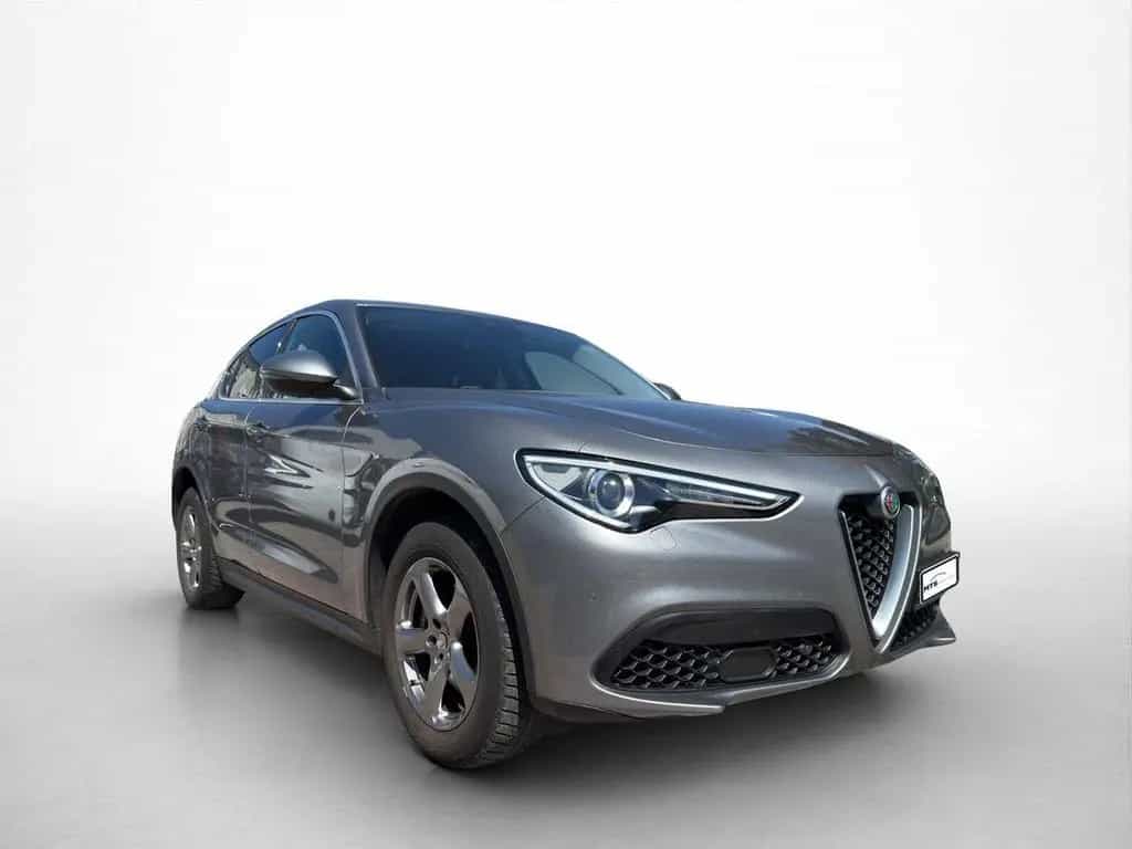 Alfa Romeo Stelvio First Edition Q4*Metallic-Lackierung* 03/2017-photo-3