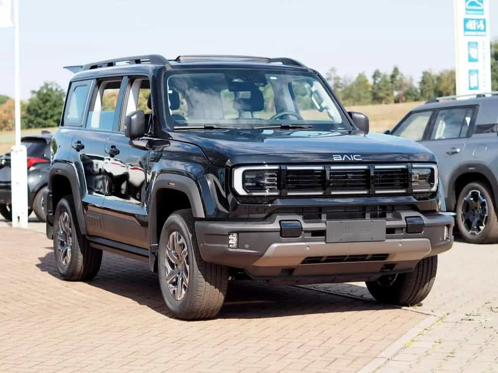BAIC BJ40 Pro 4x4 Pano LED e. Trittbretter null-photo-26