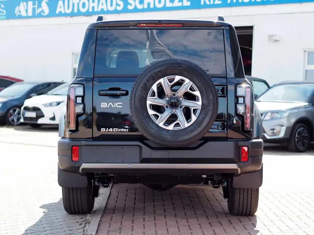 BAIC BJ40 Pro 4x4 Pano LED e. Trittbretter null-photo-28