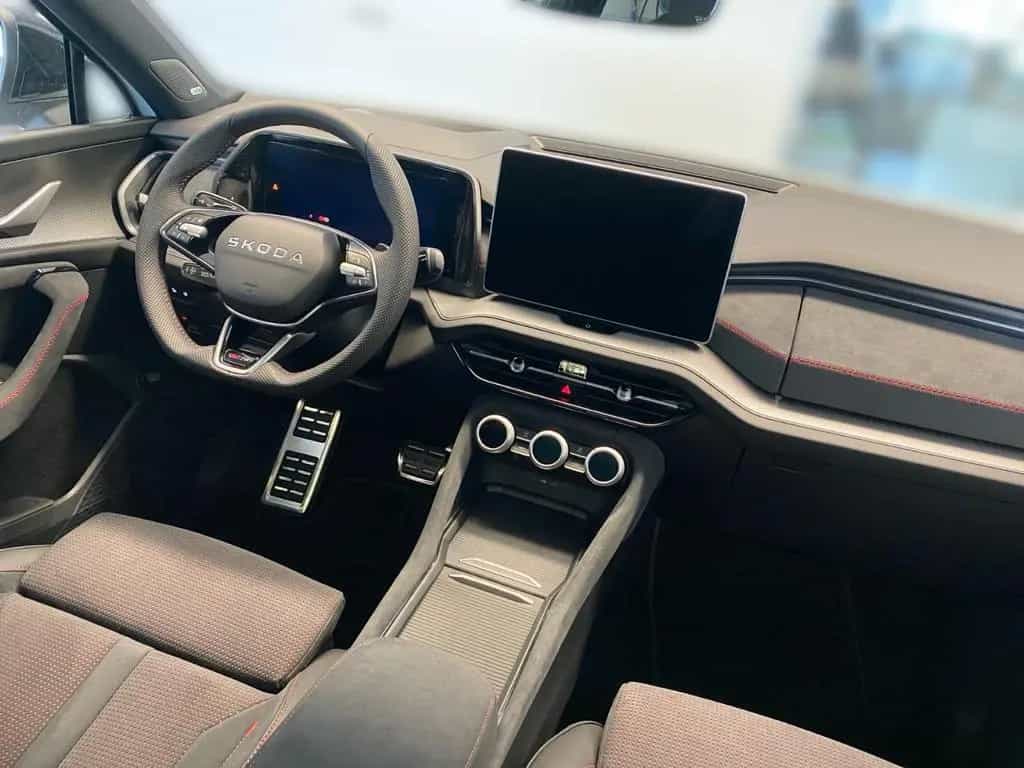 Skoda Kodiaq RS 2.0 TSI 195 kW 4x4 DSG 7-Sitzer 06/2025-photo-17