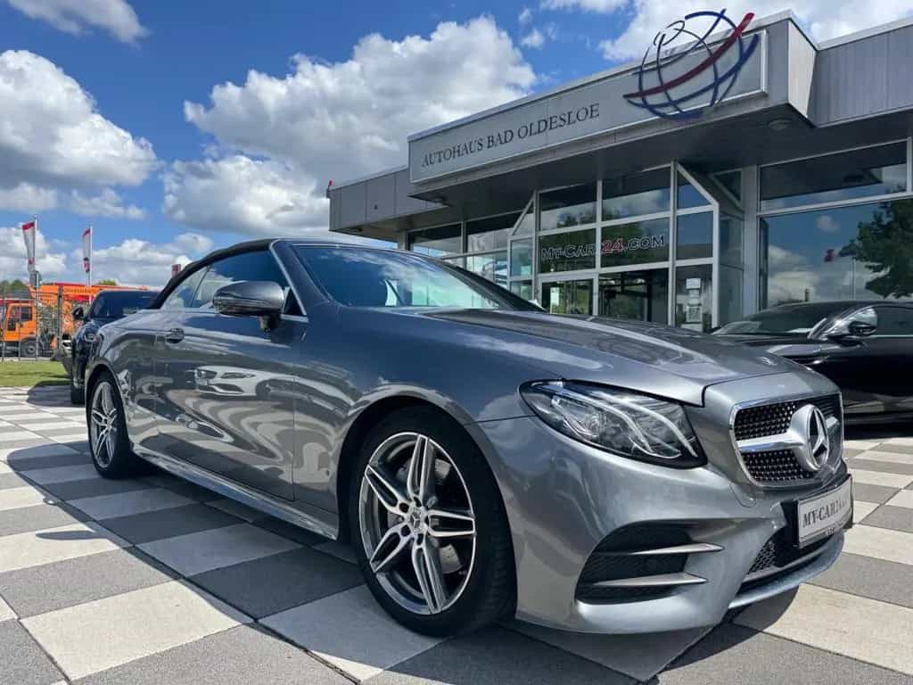 Mercedes-Benz E 200 Cabrio+AMG Line+Airscarf+R Kam+Leder 05/2018-photo-1